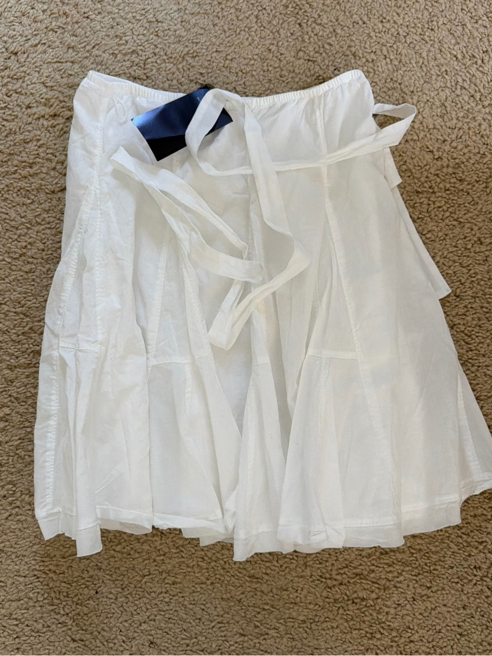 Brandy melville white Justine skirt - Picture 3 of 3